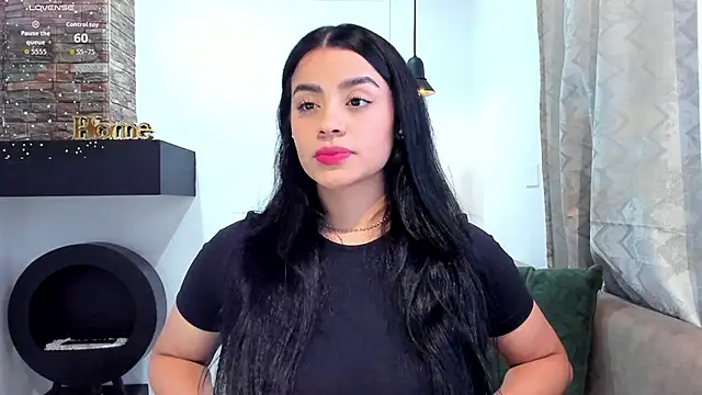 Paula Desousa online show from October 7, 2025, 8:32 pm