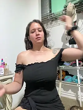 Snapshot of hotcookie28 chatting on March 29, 2026, 7:43 am hotcookie28 online show from March 29, 2026, 7:43 am