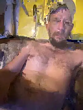 Snapshot of 420rickie420 chatting on December 28, 2024, 7:00 am 420rickie420 online show from December 28, 2024, 7:00 am