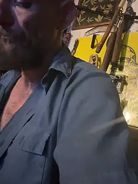 Snapshot of 420rickie420 chatting on March 19, 2025, 2:05 am 420rickie420 online show from March 19, 2025, 2:05 am