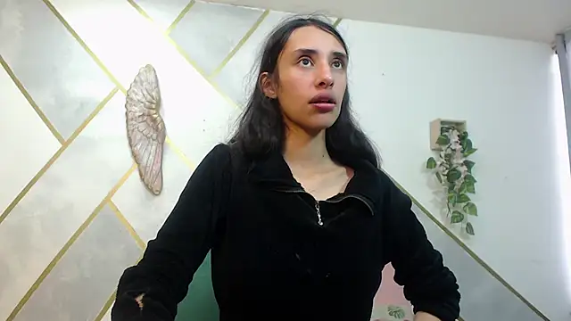 Snapshot of RoxanaCyrano_ chatting on November 7, 2025, 7:51 pm RoxanaCyrano online show from November 7, 2025, 7:51 pm