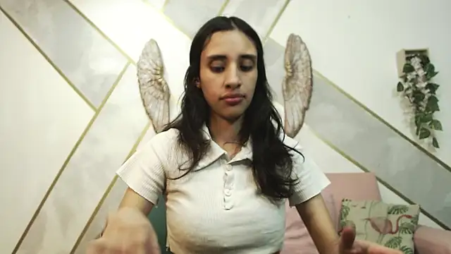 Snapshot of RoxanaCyrano_ chatting on October 6, 2025, 7:25 pm RoxanaCyrano online show from October 6, 2025, 7:25 pm