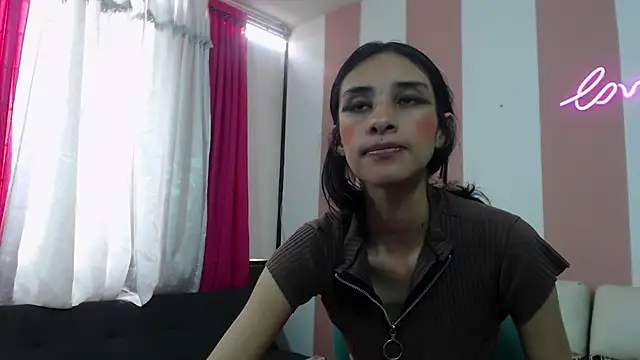 Snapshot of RoxanaCyrano_ chatting on January 15, 2025, 7:12 pm RoxanaCyrano online show from January 15, 2025, 7:12 pm