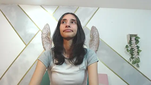 Snapshot of RoxanaCyrano_ chatting on February 19, 2025, 6:32 pm RoxanaCyrano online show from February 19, 2025, 6:32 pm