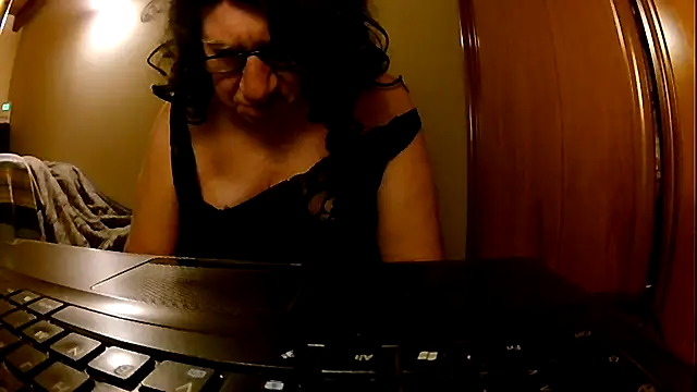 daniela44 online show from December 3, 2024, 1:03 am