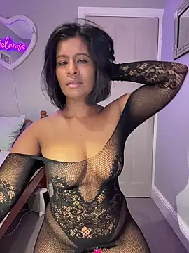 RoseMelanie online show from December 15, 2025, 8:09 am