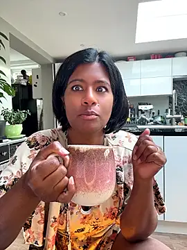 RoseMelanie online show from July 19, 2026, 6:33 am