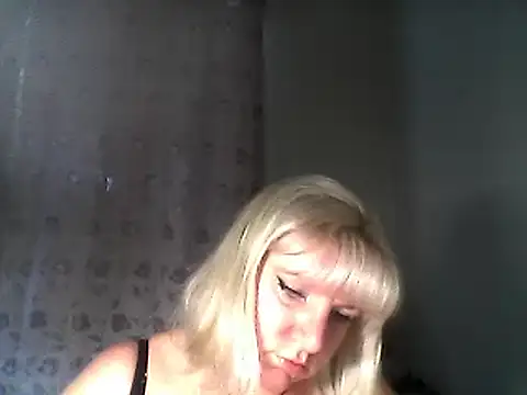 Snapshot of MeilomaWesa chatting on February 6, 2025, 11:53 am MeilomaWesa online show from February 6, 2025, 11:53 am
