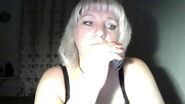 Snapshot of MeilomaWesa chatting on September 13, 2025, 9:37 pm MeilomaWesa online show from September 13, 2025, 9:37 pm