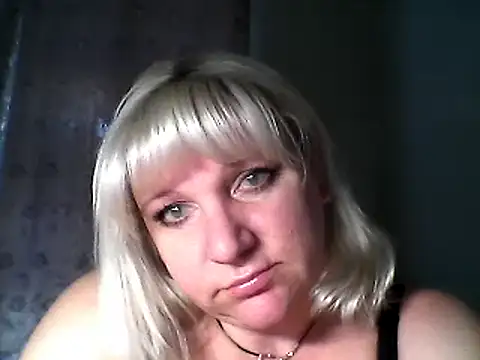 Snapshot of MeilomaWesa chatting on February 25, 2025, 2:37 pm MeilomaWesa online show from February 25, 2025, 2:37 pm