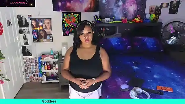 Snapshot of temptressbeauty24 chatting on January 7, 2026, 10:15 pm temptressbeauty24 online show from January 7, 2026, 10:15 pm