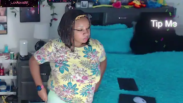 temptressbeauty24 online show from November 12, 2025, 4:16 am