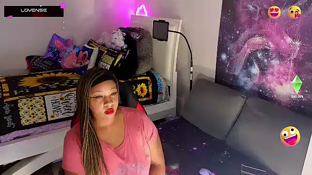 temptressbeauty24 online show from March 3, 2025, 6:52 am