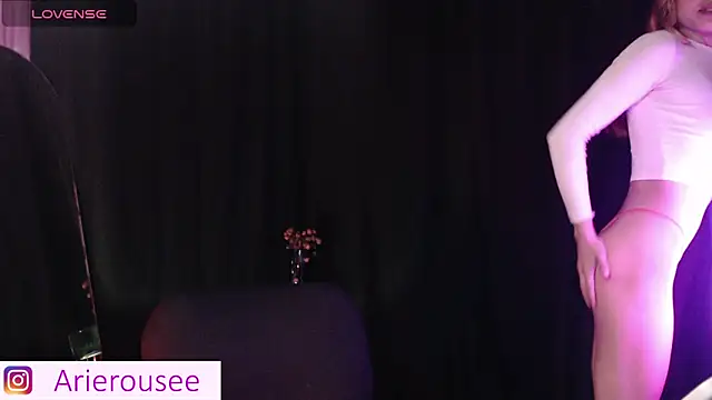Snapshot of arie_rousee_sub chatting on September 23, 2025, 12:50 am arie rousee sub online show from September 23, 2025, 12:50 am