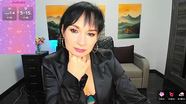 Sofia Ford online show from October 15, 2025, 12:35 pm