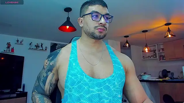 Snapshot of Michael_Diamond chatting on March 5, 2025, 2:14 am Michael Diamond online show from March 5, 2025, 2:14 am