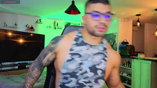 Michael Diamond online show from October 26, 2025, 8:09 pm