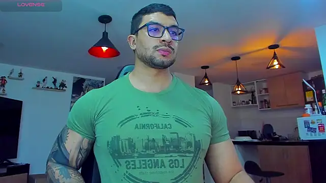 Snapshot of Michael_Diamond chatting on February 12, 2025, 4:54 am Michael Diamond online show from February 12, 2025, 4:54 am