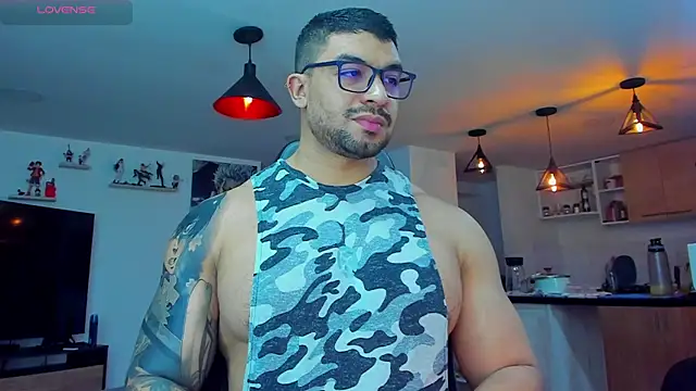 Snapshot of Michael_Diamond chatting on March 4, 2025, 2:38 am Michael Diamond online show from March 4, 2025, 2:38 am