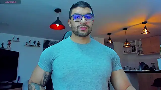 Snapshot of Michael_Diamond chatting on January 29, 2025, 12:54 am Michael Diamond online show from January 29, 2025, 12:54 am