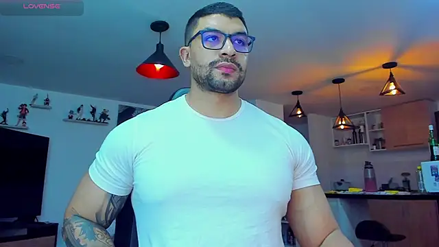 Snapshot of Michael_Diamond chatting on January 25, 2025, 4:02 am Michael Diamond online show from January 25, 2025, 4:02 am