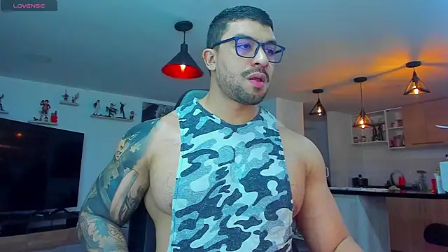 Snapshot of Michael_Diamond chatting on March 20, 2025, 3:02 am Michael Diamond online show from March 20, 2025, 3:02 am