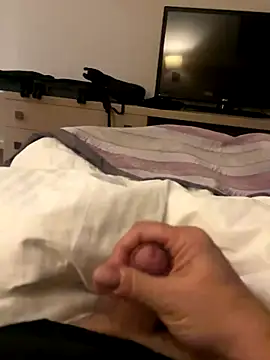 neugrg online show from November 12, 2025, 9:40 pm