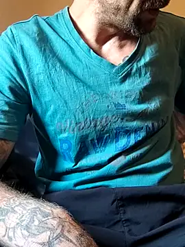 PIercingBoy38 online show from September 30, 2025, 1:50 pm