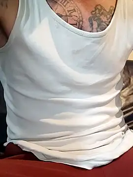 PIercingBoy38 online show from October 7, 2025, 1:45 pm