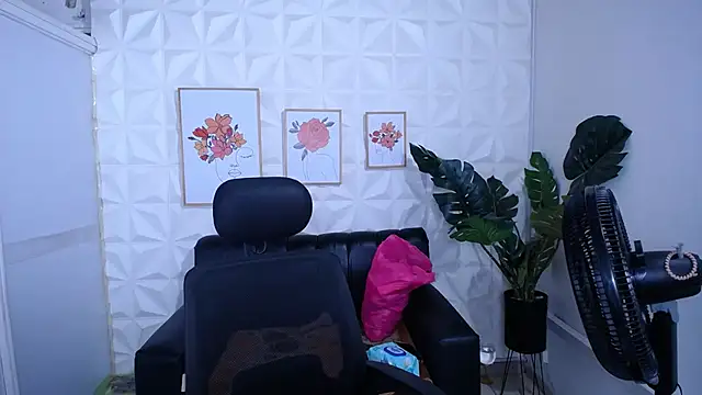 Valentinaa mature online show from February 28, 2026, 12:21 am