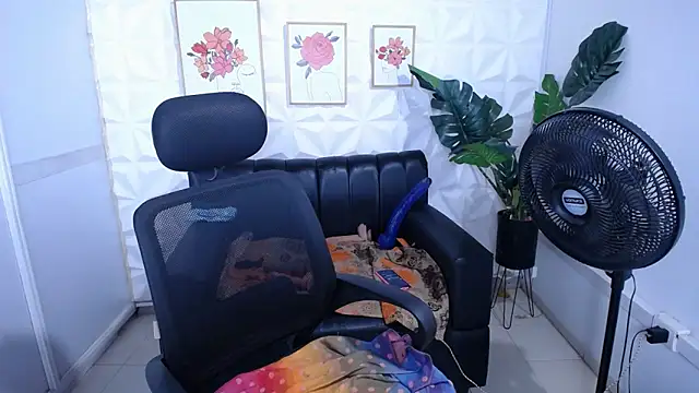 Valentinaa mature online show from February 5, 2026, 10:22 am