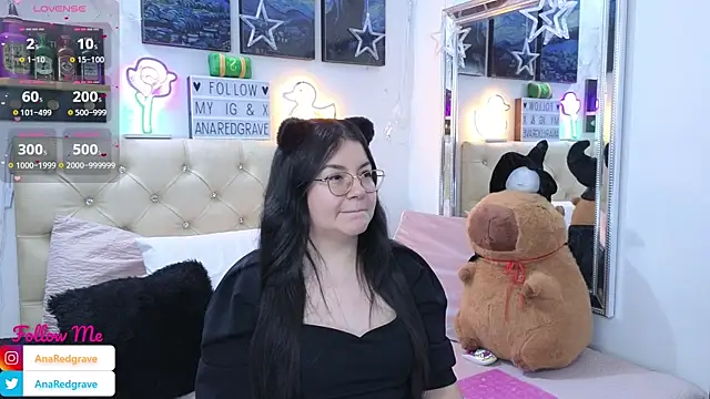 Snapshot of AnnaRedgrave chatting on December 5, 2025, 2:04 pm AnnaRedgrave online show from December 5, 2025, 2:04 pm