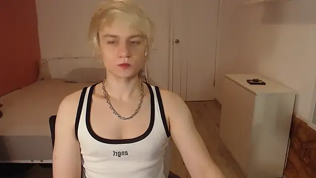 Snapshot of Oliver_sweet_ chatting on February 18, 2026, 1:36 am Oliver sweet online show from February 18, 2026, 1:36 am