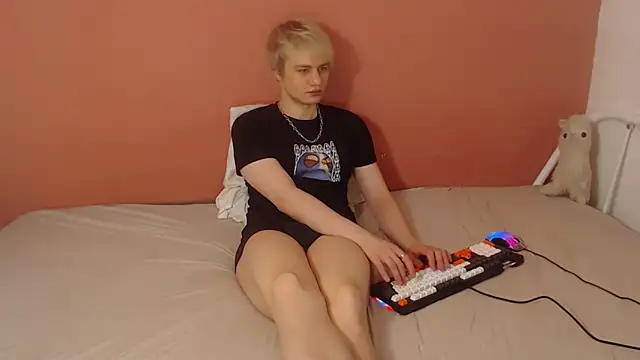 Oliver sweet  online show from April 14, 2026, 12:59 am