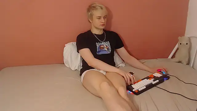 Oliver sweet  online show from March 25, 2026, 12:11 am