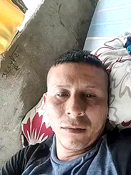 Somospareja1987 online show from October 21, 2025, 6:51 pm