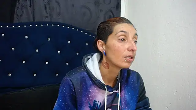 anyu1306 online show from March 9, 2025, 3:01 am