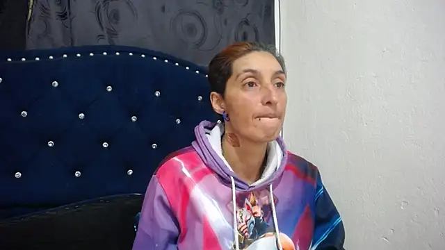 anyu1306 online show from March 13, 2025, 1:54 am