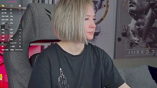 ReiYosimoto online show from March 4, 2026, 6:04 pm