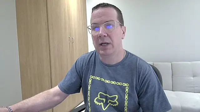 BrettJ81 online show from September 27, 2025, 11:27 am