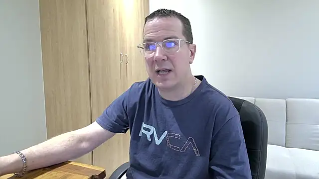 BrettJ81 online show from October 21, 2025, 3:55 pm