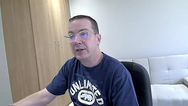 BrettJ81 online show from December 20, 2024, 2:37 pm