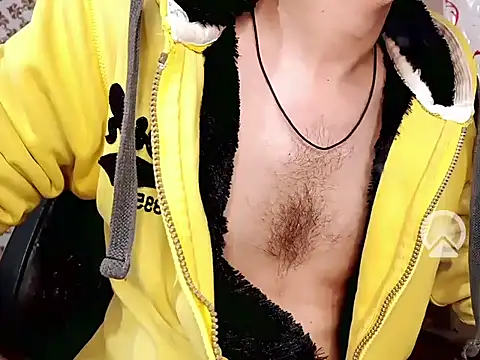 BrownBoy69666 online show from December 4, 2024, 11:41 pm