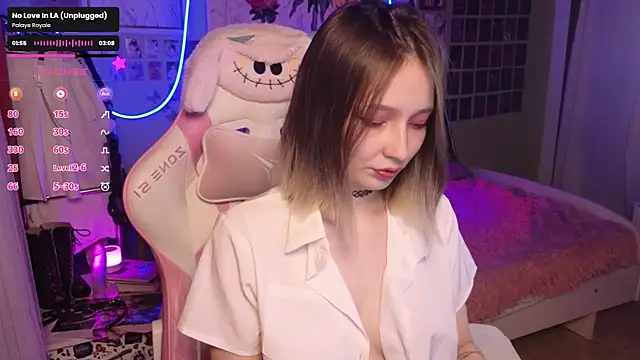 Evie Ro online show from October 17, 2025, 12:36 am