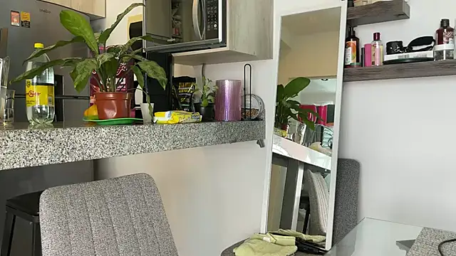 mommy nadin online show from March 9, 2025, 9:36 pm