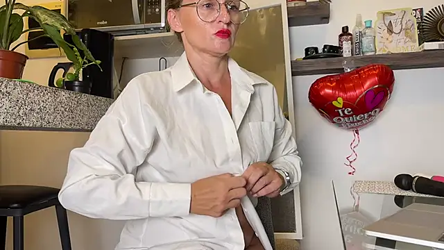 mommy nadin online show from February 24, 2025, 11:41 pm