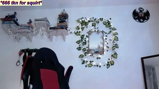 Snapshot of Eve_Blue77 chatting on February 7, 2025, 10:50 am Eve Blue77 online show from February 7, 2025, 10:50 am