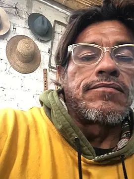 kvr27 online show from October 13, 2025, 4:08 pm