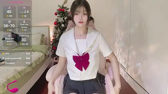 Snapshot of Dennielle- chatting on January 30, 2025, 7:50 am Dennielle- online show from January 30, 2025, 7:50 am