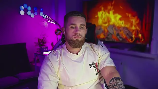 Snapshot of Sweeet__boy chatting on February 8, 2026, 7:33 pm Sweeet boy online show from February 8, 2026, 7:33 pm